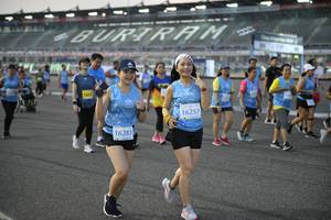 BIB: 254, 52612
                            <button type="button" onclick="openModal(10465464)" class="btn btn-primary btn-sm float-right btn-popup" data-toggle="modal" data-target=".modal-high-quality">
                        <i class="fas fa-shopping-cart"></i> Add to Cart
                    </button>
                                            <button type="button" onclick="isThisMe(10465464, true)" class="btn btn-success btn-sm float-right btn-popup btn-isme hidden" data-toggle="tooltip" data-placement="bottom" title="นี่คือรูปของคุณใช่ไหม คลิกที่นี่เพื่อเอาเข้าอัลบั้ม">
                        <i class="fas fa-plus"></i> Add to album
                    </button>
                    <button type="button" onclick="isThisMe(10465464, false)" class="btn btn-warning btn-sm float-right btn-popup btn-isnotme hidden">
                        <i class="fas fa-ban"></i> Remove from album
                    </button>